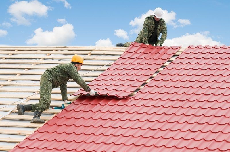 Discover the many benefits of using a professional roofing contractor