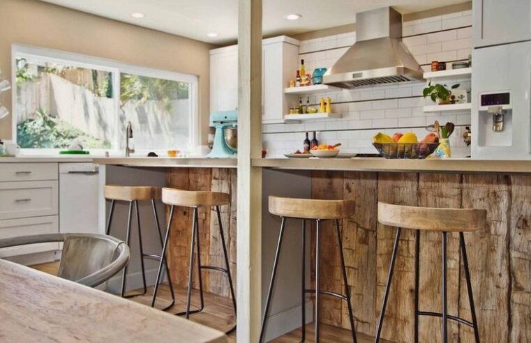 FOUR keys that you must consider while buying the perfect kitchen stool