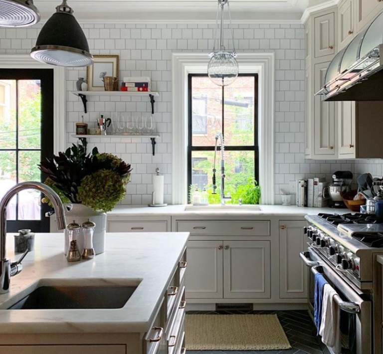 Find Ways Of Designing Your Kitchen With An Easy-To-Clean