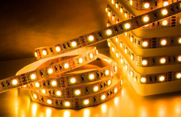 The Differences Between LED Rope Lights and LED Strips