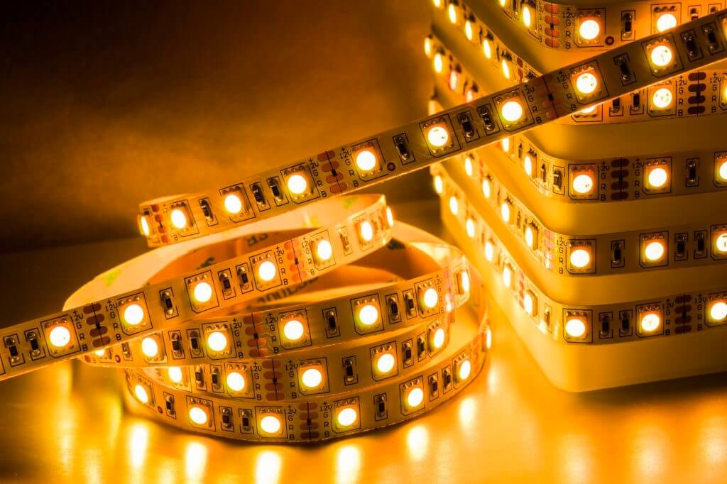 The Differences Between LED Rope Lights and LED Strips