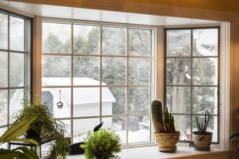 How The Home Windows get a redefined Look with the Curved tampered Glass