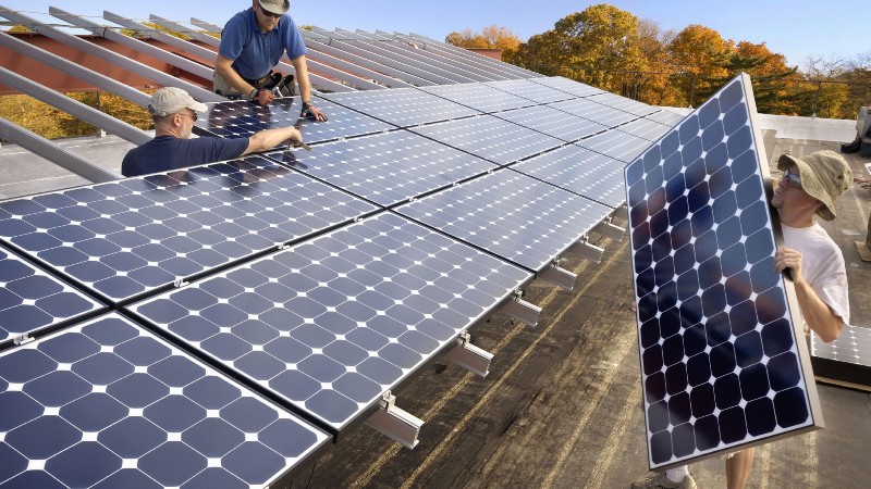 The Top 8 Benefits of Going Solar