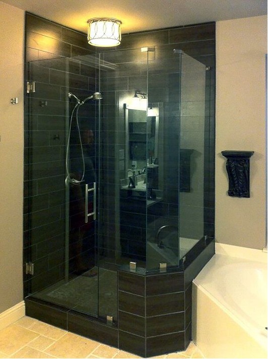 Frameless shower enclosure in Austin