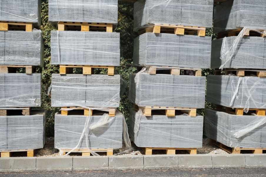 What Changes When You Buy Concrete Blocks from a Supplier vs Hardware Stores