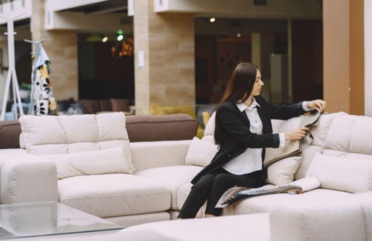 4 Ways to Choose a Full-Leather Sofa for Modern Homes in Singapore