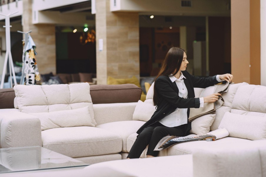 4 Ways to Choose a Full-Leather Sofa for Modern Homes in Singapore